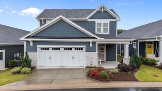 33 Davidson St, Clayton, NC 27527