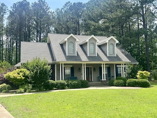 186 Wind Chase Dr, Columbus, MS 39702