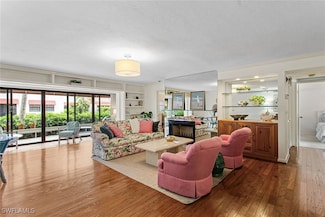 525 Serendipity Dr Unit 525, Naples, FL 34108