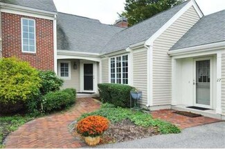 27 Great Hill Dr, Topsfield, MA 01983