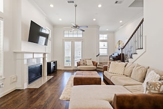 1427 Shearn St, Houston, TX 77007