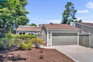 1903 Ascot Dr, Moraga, CA 94556