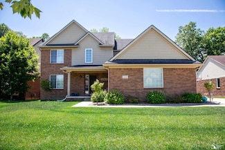 24641 Parklane Dr, Flat Rock, MI 48134