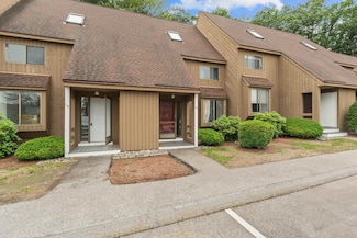 18 Clinton Ct, MerriMacK, NH 03054