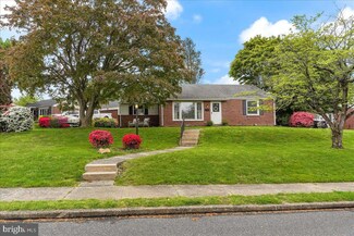 35 Delia Dr, Broomall, PA 19008