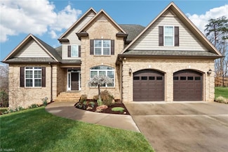 100 Wentworth Dr, Winston Salem, NC 27107