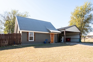 303 Boone St, Mingus, TX 76463