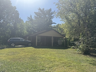 1315 Williamsburg Dr, Champaign, IL 61821