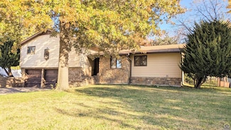 619 Elmwood Ln, Burlington, KS 66839