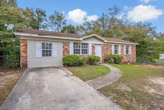 724 Greenleaf Dr, Tallahassee, FL 32305