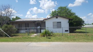 7795 E 3rd St, Somerset, TX 78069
