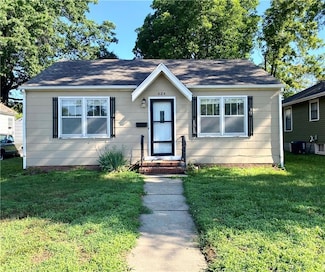624 W 26th St, Higginsville, MO 64037