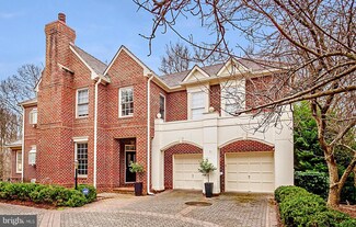 9202 Town Gate Ln, Bethesda, MD 20817