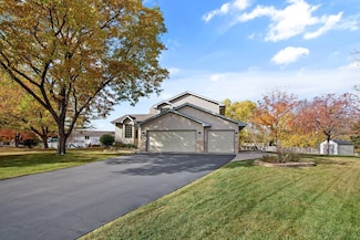 469 Dogwood Ct NW, Saint Michael, MN 55376