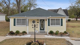 103 E 11th St S, Claremore, OK 74017