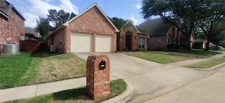 3721 Britford Dr, Flower Mound, TX 75022