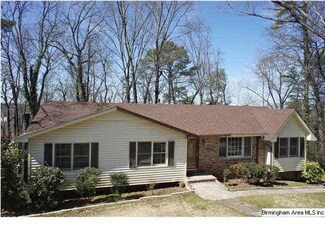 9252 Summit Dr, Birmingham, AL 35235
