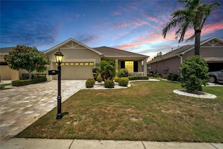 1013 Emerald Dunes Dr, Sun City Center, FL 33573