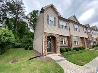 3921 Amelia Park Dr, Raleigh, NC 27606