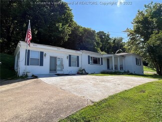 3996 Charleston Rd, Poca, WV 25159