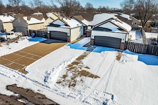 1016 Cedar Point Cir, Rose Hill, KS 67133