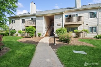 701 Aspen Dr, Plainsboro, NJ 08536