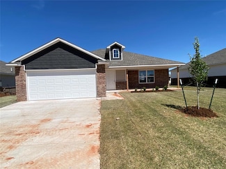 924 S Bear Ln, Mustang, OK 73064
