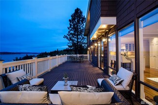 807 Hillside Dr E, Seattle, WA 98112