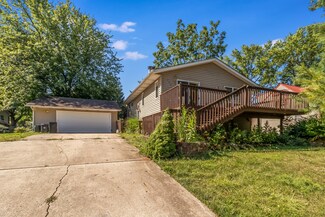 982 Holiday Dr, Sandwich, IL 60548