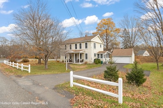 28 Mellenville Square, Ghent, NY 12075