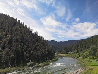 12218 Galice Rd, Merlin, OR 97532