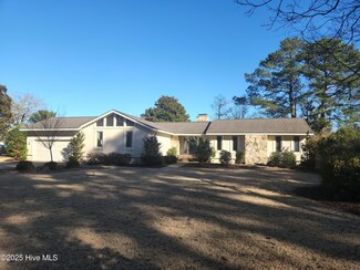 1608 Brices Creek Rd, New Bern, NC 28562