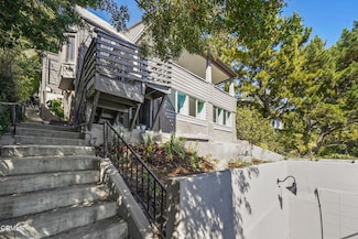 3961 Cumberland Ave, Los Angeles, CA 90027