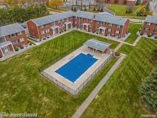 8251 Denwood Dr Unit G1, Sterling Heights, MI 48312