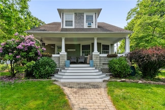 50 Clipper Way, Bristol, RI 02809