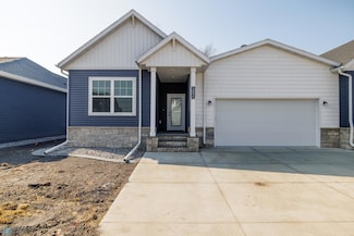 5893 41st St S, Fargo, ND 58104
