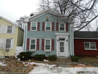 477 3rd Ave, Troy, NY 12182
