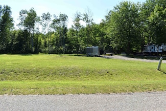 2073 Huntington Cir, Butman Township, MI 48624