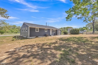 1720 Chews Landing Clementon Rd, Blackwood, NJ 08012