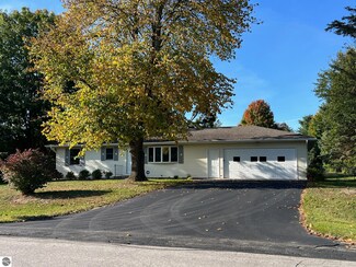 6078 Beverly Dr, Traverse City, MI 49685