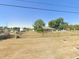 653 N Bluegrove Rd, Lancaster, TX 75146