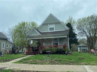 2444 Chestnut Ave, Kansas City, MO 64127