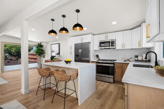 4550 Cheshire St, San Diego, CA 92117