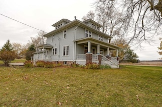 N8101 Bay View Rd, Horicon, WI 53032