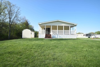 4 Edmund Meadow Ln, Hampstead, NH 03841