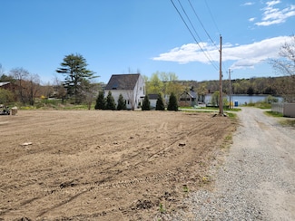 40 Robbins Rd, Belfast, ME 04915