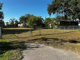 1206 Baywood Ln, Corpus Christi, TX 78418