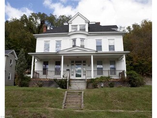 2 Elm St, Bridgeport, OH 43912
