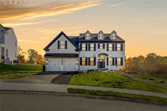 214 Creekside Dr, Noblestown, PA 15071