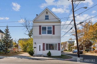 83 Smullin St, Sayreville, NJ 08872